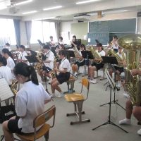 熱心に練習、吹奏楽部