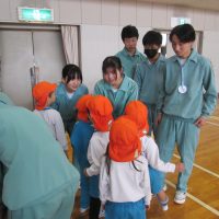 幼心になって(3年生保育実習）…