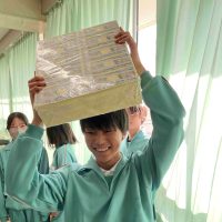 １億円をもってみました