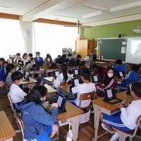 今渡南小・今渡北小合同タブレットびらき