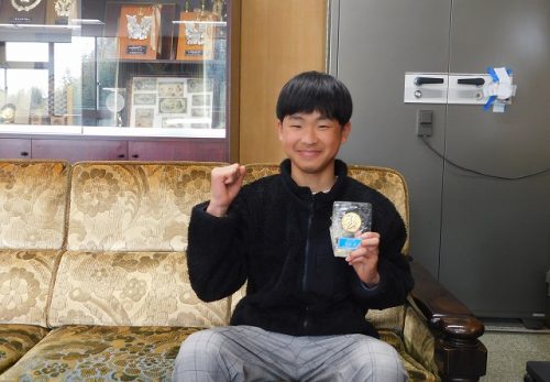 栄光を讃える ６９