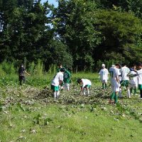 夏休みの学校７　サッカー部　美しい環境のために