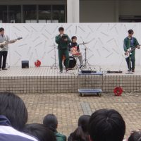 ２月２７日（金）　野外ライブ