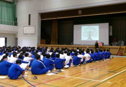 家庭教育学級主催による「性に関する講演会」